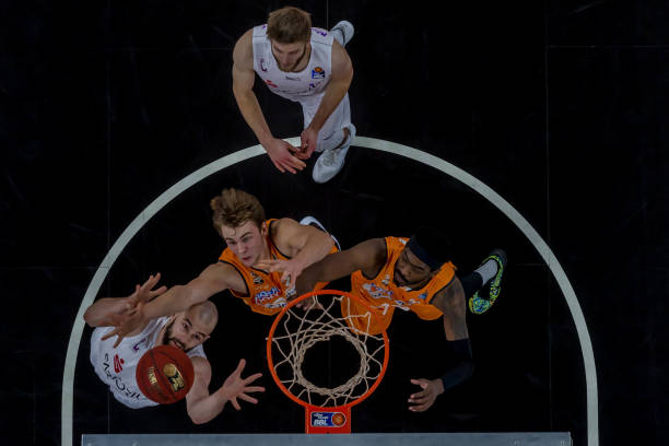 正寻求在欧 正寻求在欧